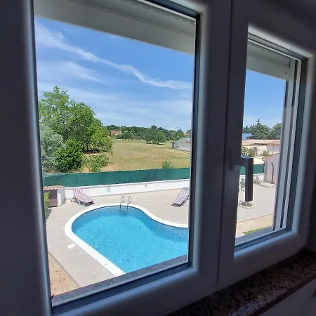 Relax To The Max With The Sea View Medulin