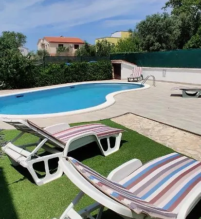 Relax To The Max With The Sea View *