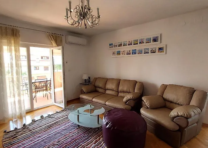 Relax To The Max With The Sea View Apartament *
