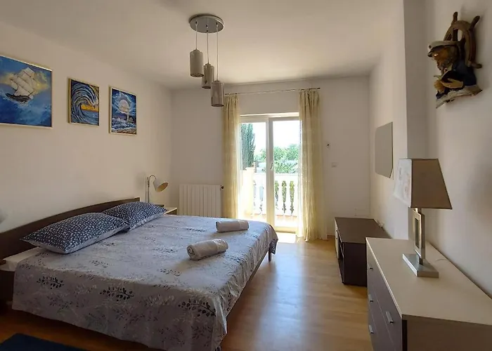 Relax To The Max With The Sea View Apartament *