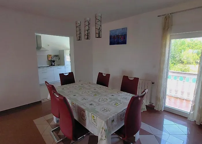 Relax To The Max With The Sea View
